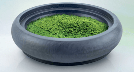 spirulina zöld alga szürke edényben